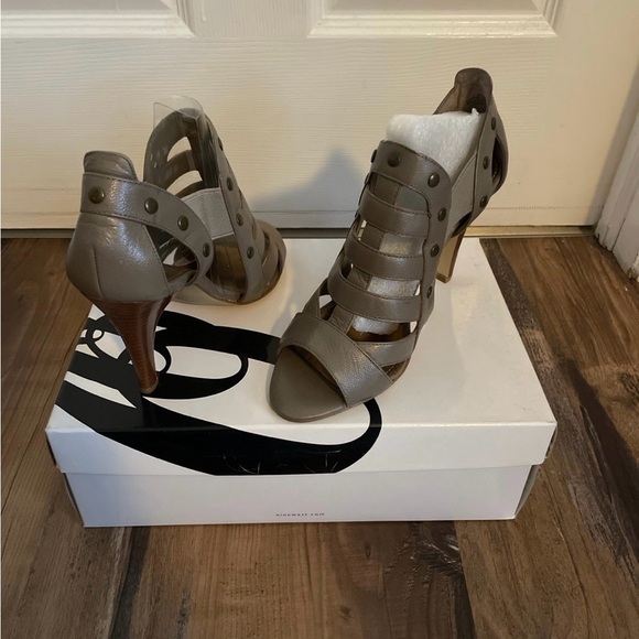 Nine West Sachar Slate Heels Leather Upper 1009 Balance Man Made Heels - Picture 2 of 12